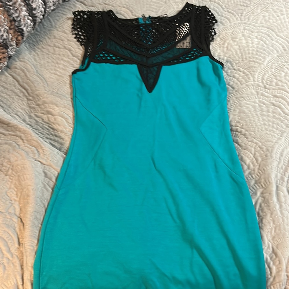Dress - Picture 4 of 7